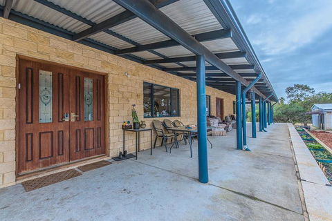 Kangaroo Lake Homestead - Darwin Holiday 2