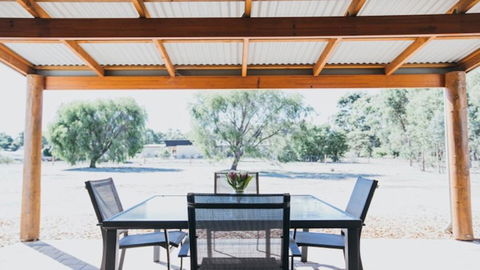 Kangaroo Retreat - Darwin Holiday 2