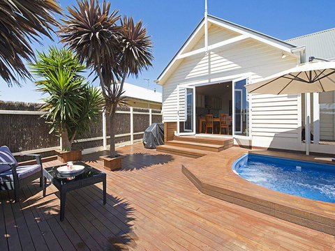 KaniCoast - Darwin Holiday 2