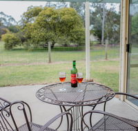 Karinya Cottage - Pet friendly country retreat - Darwin Holiday