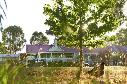 Karri House. Eat - Stay - Love - Darwin Holiday 0