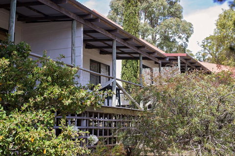 Karribank And The Karri On Bar - Darwin Holiday 1