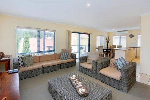 Kava Villa Cowes - Darwin Holiday 2