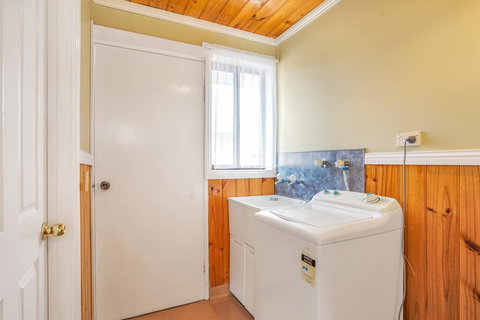 Kellraine Holiday Units - Darwin Holiday 1