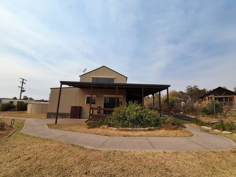 Kelman Cottage - Tucked Away With Pool + Native Wildlife - Darwin Holiday 2