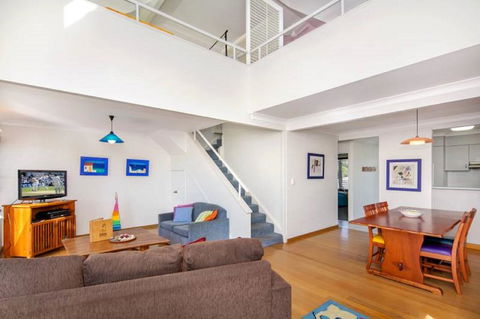 Kendall Beach Apartments 5 - Belongil Beach - Darwin Holiday 1