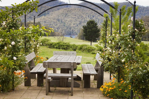 Kentisbury Country House - Darwin Holiday 1