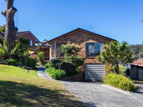 Kick Back On Karlowan - Darwin Holiday 1