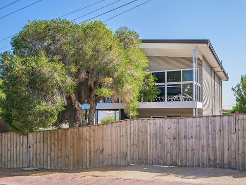 Kiltevna - Darwin Holiday 0