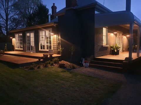 Kings Cottage Uralla - Darwin Holiday 2