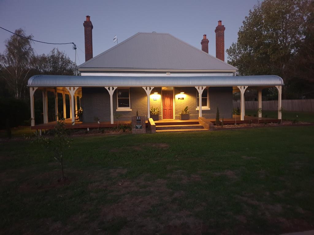 Dinoga NSW Darwin Holiday