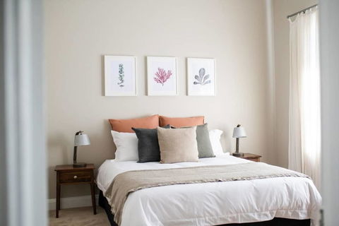 Kinross Cottage - Neat And Stylish, Sleeps 9 - Darwin Holiday 3