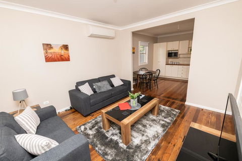 Kinross On Cox Sweet, Neat & Simple + Wifi - Darwin Holiday 3