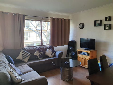 Kirwan 11 - Darwin Holiday 0