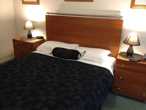 Knightsbridge Apartments - Darwin Holiday 1