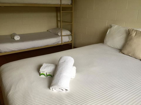 Koala Beach Resort Cairns - Darwin Holiday 3