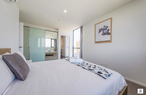 KOZYGURU BROADBEACH AMAZING VIEW 2 BED APT + FREE PARKING WALK TO BEACH QBR004 - Darwin Holiday 2