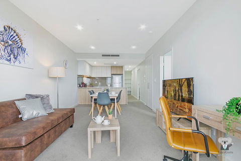 KOZYGURU PARRAMATTA CBD LUXURY 2 BED APT + FREE PARKING NPA011 - Darwin Holiday 0