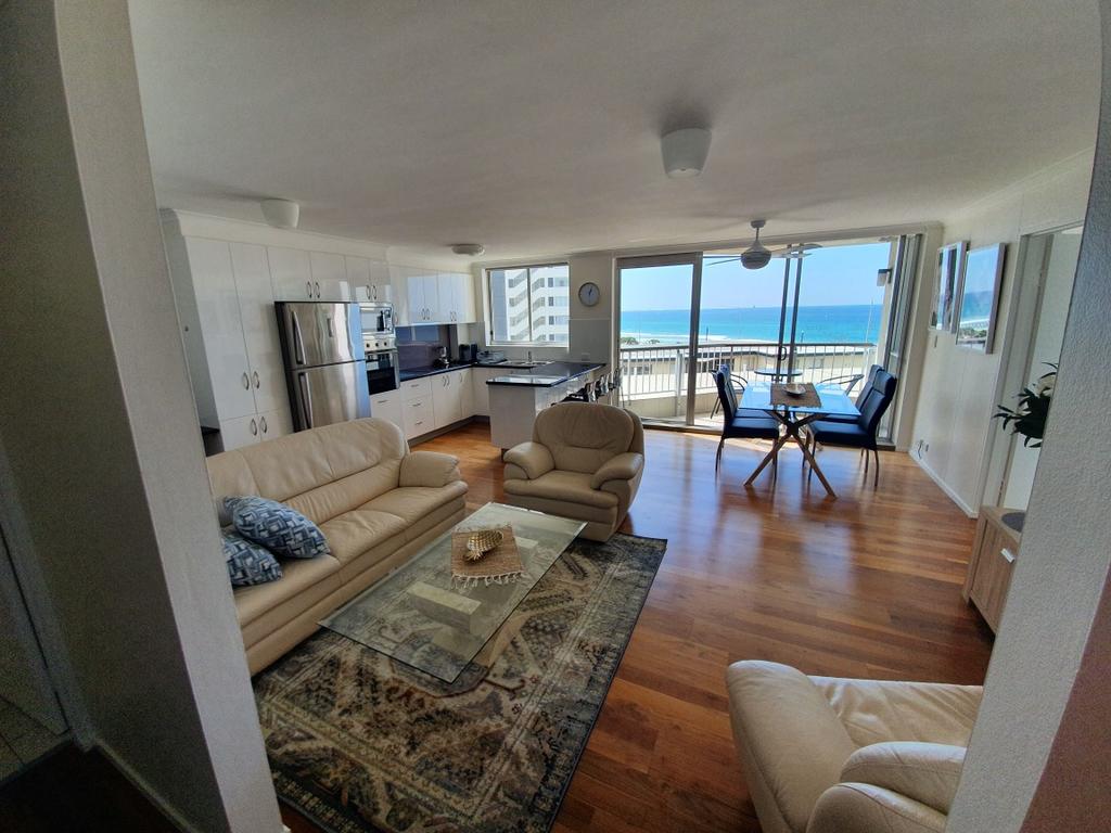 Surfers Paradise QLD Darwin Holiday