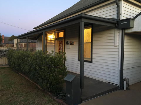 Ky Country Cottage - Darwin Holiday 0