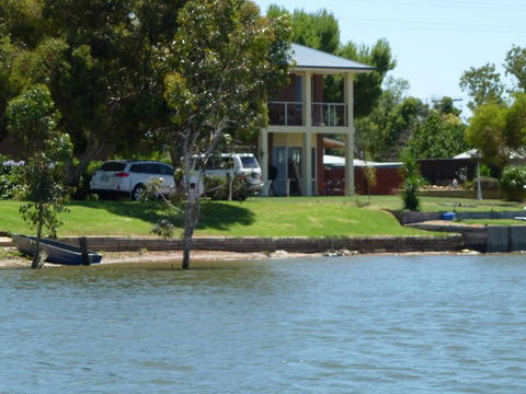 Lake Boga Waterfront Holiday House - Darwin Holiday 0