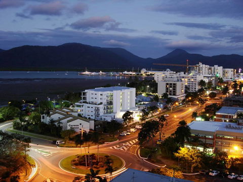 Lake Central Cairns - Darwin Holiday 2