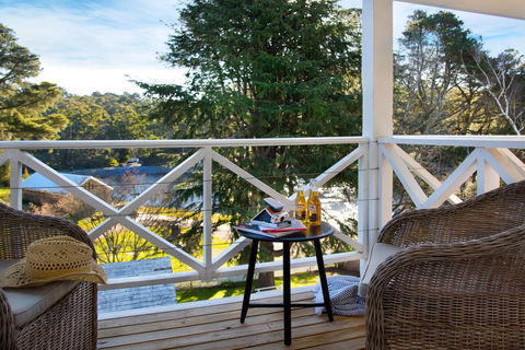 Lake Daylesford Apartment 5 - Darwin Holiday 1