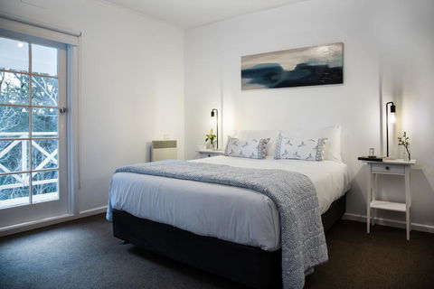 Lake Daylesford Apartment 7 - Darwin Holiday 1