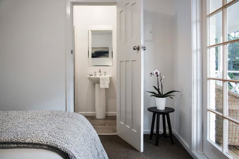 Lake Daylesford Apartment 7 - Darwin Holiday 3