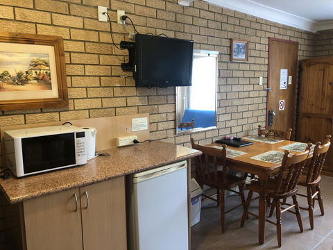 Lake Front Motel - Darwin Holiday 3