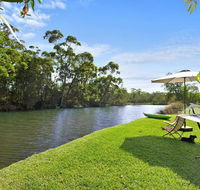 Lake Frontage family fun home - Darwin Holiday