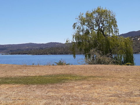 Lake Jindabyne Hotel - Darwin Holiday 2