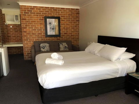 Lake Macquarie Motor Inn - Darwin Holiday 0