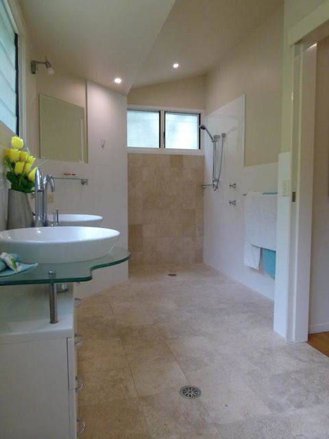 Lake Russell Lakeside Retreat - Darwin Holiday 3