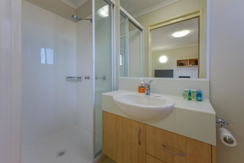 Lake Tyrrell Accommodation LTA - Darwin Holiday 2