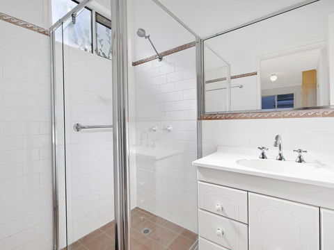 Lakes Edge Cottage - Darwin Holiday 3