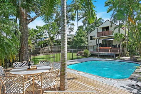 Lakeside Beach House - Hostie Properties - Darwin Holiday 0