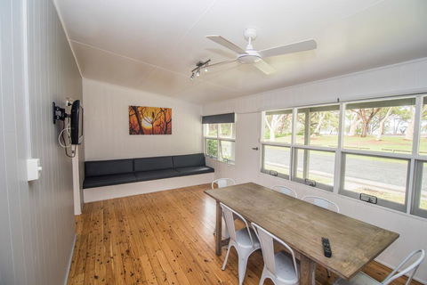 Lakeside Cabins & Holiday Village - Darwin Holiday 0