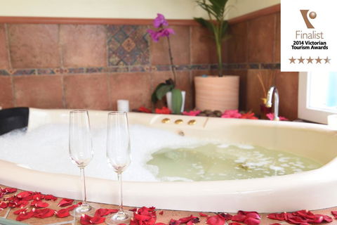 Lakeside Cottage Luxury B&B - Darwin Holiday 3