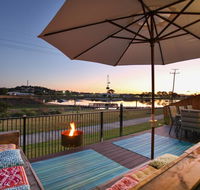 Lakeside Deck House - Darwin Holiday