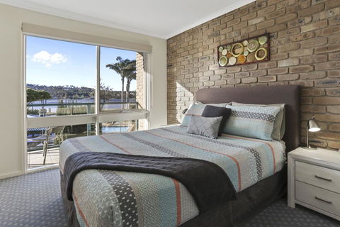 Lakeside Holiday Apartments Merimbula - Darwin Holiday 2