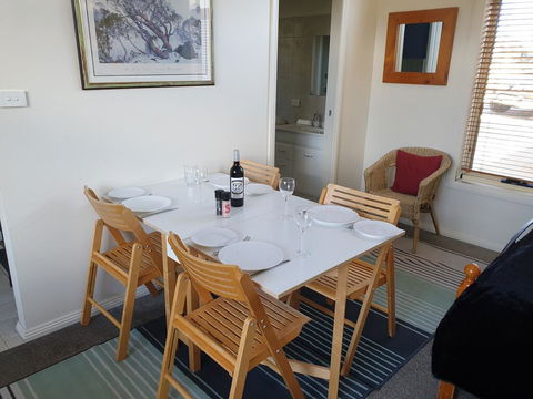 Lakeside Studio - Darwin Holiday 1