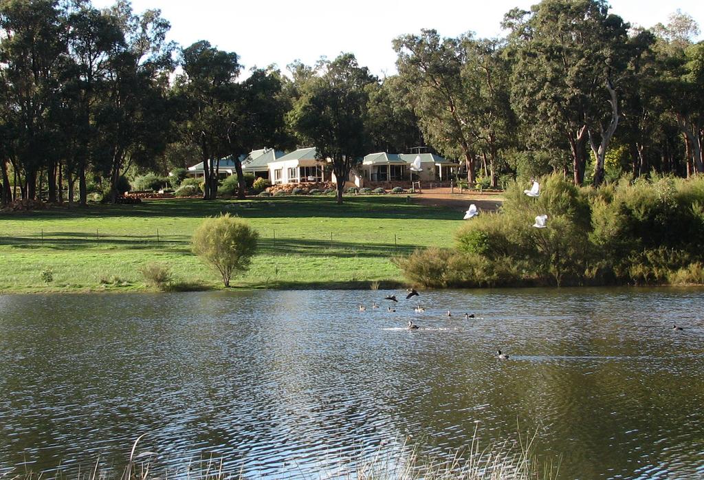 Gidgegannup WA Darwin Holiday