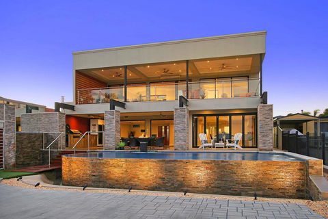 Lang Street Luxury Retreat - Mulwala - Darwin Holiday 1