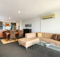 Large 3 Bedroom Apartment with River Views near the Stadium - Darwin Holiday