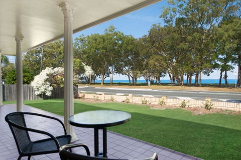 Large Family Waterfront Home With Room For A Boat - Welsby Pde, Bongaree - Darwin Holiday 0