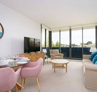 Large Modern 2 Bedroom Apartment near Lake Claremont - Darwin Holiday