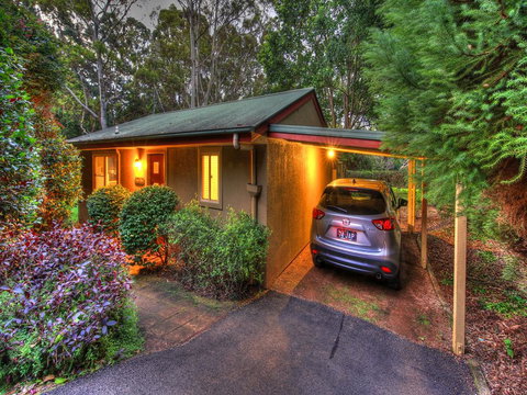 Laurels - Darwin Holiday 2