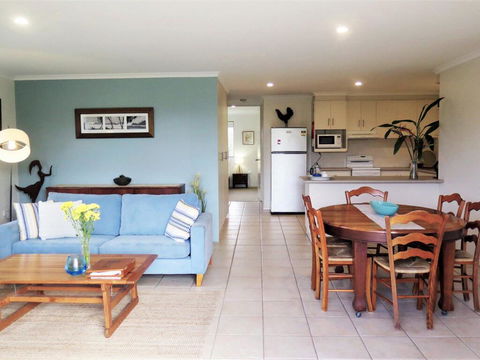 Lawson Beachfront - Darwin Holiday 0