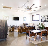Lazy River Estate Boat House Villa - Darwin Holiday